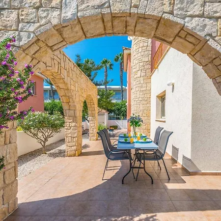 וילה Med View