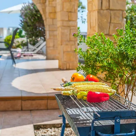 Med View וילה קיסונרגה